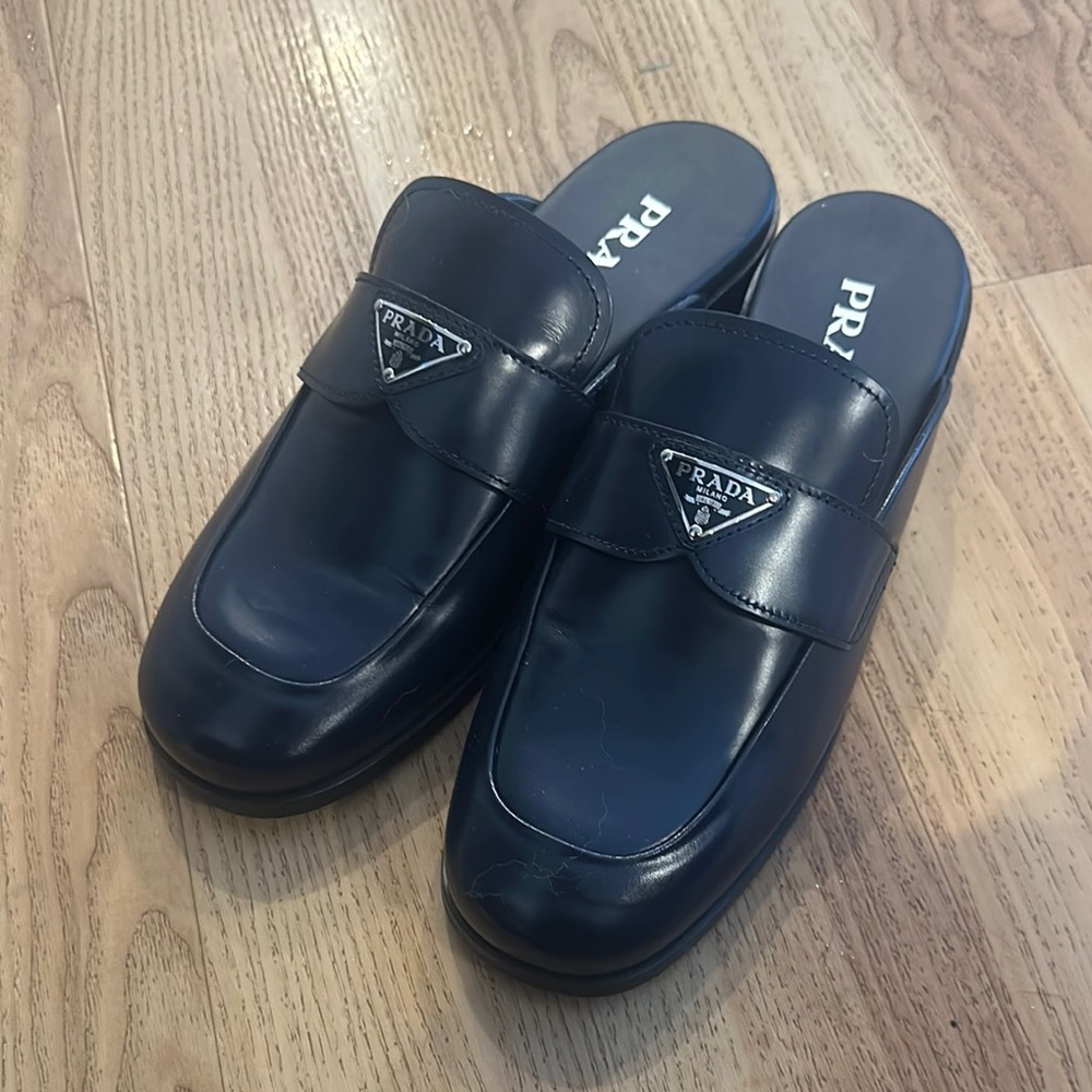 Authentic Prada Women’s Brushed Leather Mules Slip ons size 38.5 : women’s 8